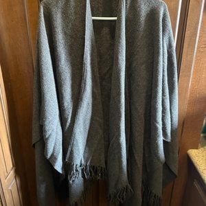 V.Fraas 2X Gray Shawl